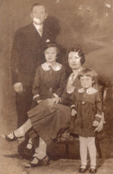 Luka Lazic sa porodicom